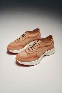 Baskets Easy Bounce pour femme en su&egrave;de rose - Santoni - editorial