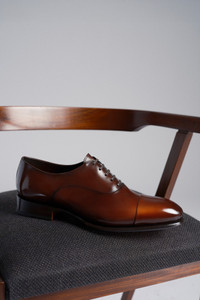 Men's orange leather Oxford shoe - Santoni - editorial