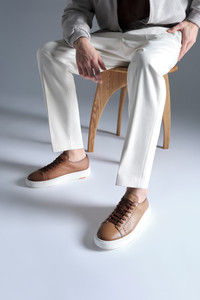Sneaker en cuir marron clair pour homme - Santoni - editorial