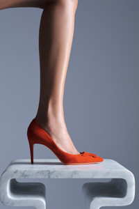 Rote Santoni-Pumps Sibille für Damen aus Wildleder mit hohem Absatz - Santoni - editorial