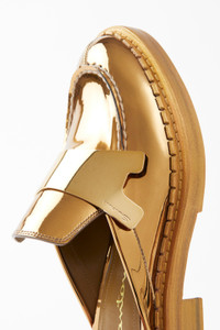 Women's mirrored gold mule with metal double-buckle plaque - Santoni - editorial