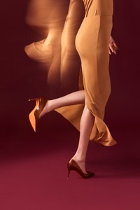 D&eacute;collet&eacute;s Santoni Sibille tacco alto da donna in pelle marrone - Santoni - editorial