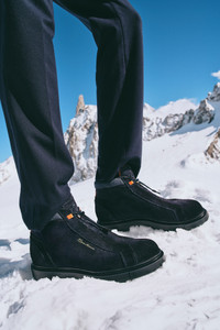 Scarponcino da montagna da uomo in suede blu - Santoni - editorial